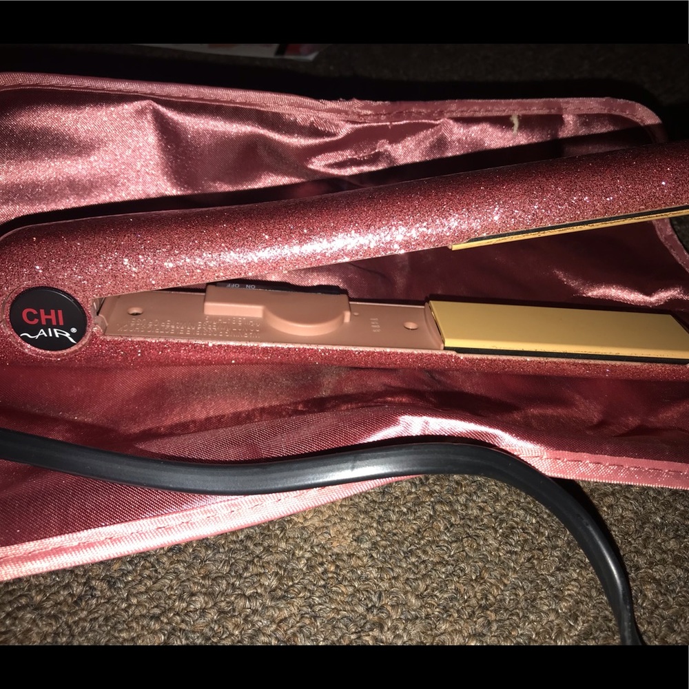 Pink glitter straightener